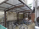 屋根付き自転車置き場